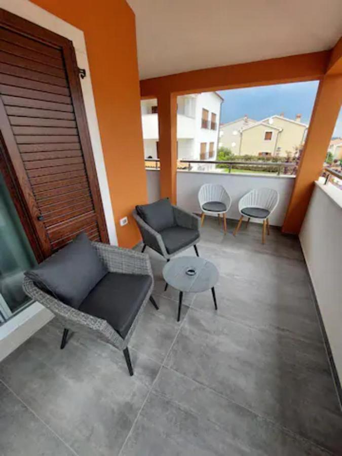 Modern Apartment Ana Premantura Exterior photo